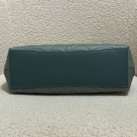 Laurel Shoulder Bag In Blocked Signature Maxi Signature Leather (Sage/Turquoise) - Picture 6 of 16